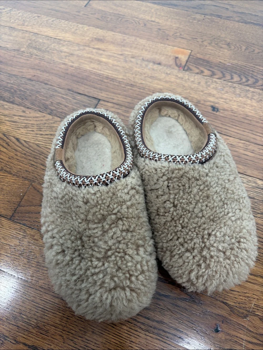 UGG Kids Tan Sherpa Slip-On Slippers with Braided Trim